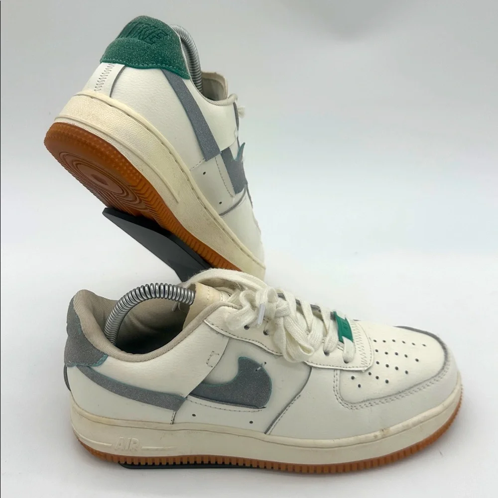Nike Air Force 1 Vandalized Womens Size 7 White Leather Green Gray Split Logo - Picture 5 of 13